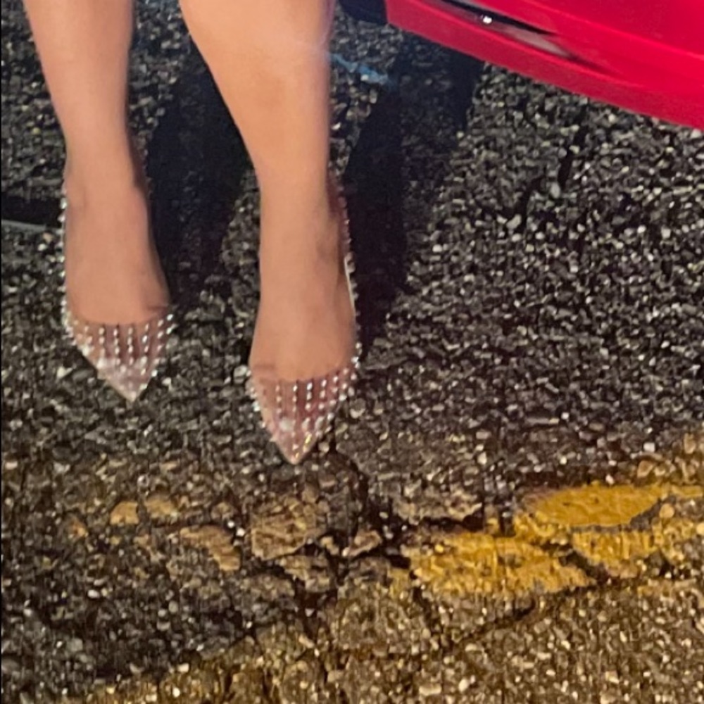 very cute shoes clear pointy toe